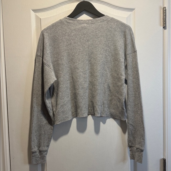 B-Aritzia TNA Alamo Waffle Longsleeve in Heather Ice Grey - Picture 8 of 8